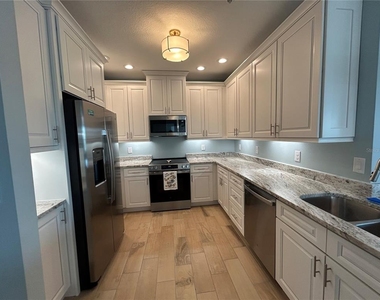3426 79th Street Circle W - Photo Thumbnail 3