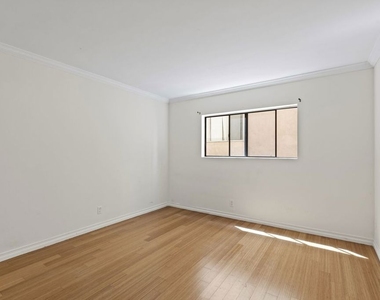 1033 6th Street - Photo Thumbnail 7