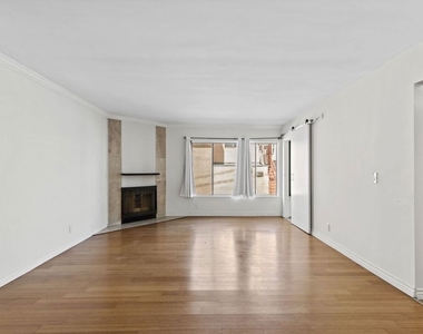 1033 6th Street - Photo Thumbnail 2