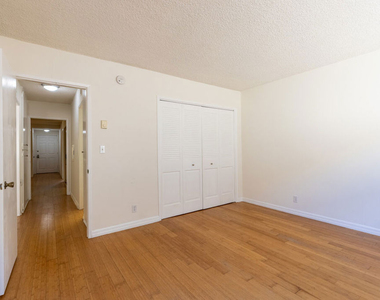 1033 6th Street - Photo Thumbnail 4