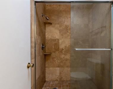 1033 6th Street - Photo Thumbnail 6