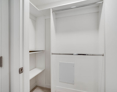 1021 S Shenandoah Street - Photo Thumbnail 8