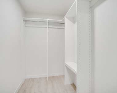 1021 S Shenandoah Street - Photo Thumbnail 6