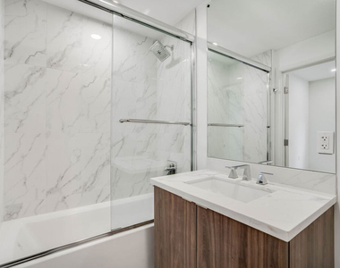 1021 S Shenandoah Street - Photo Thumbnail 11