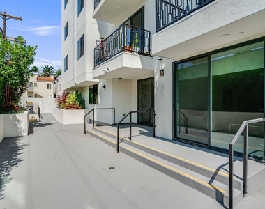 1021 S Shenandoah Street - Photo Thumbnail 14