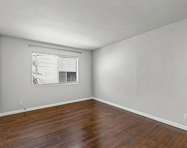 1342 Harvard Street - Photo Thumbnail 12