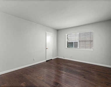 1342 Harvard Street - Photo Thumbnail 14