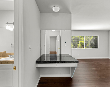 1342 Harvard Street - Photo Thumbnail 7