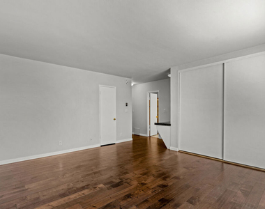 1342 Harvard Street - Photo Thumbnail 16