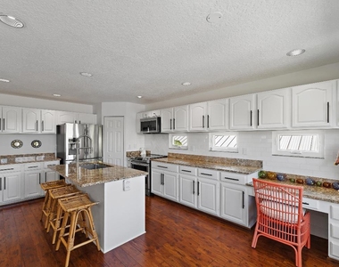 3463 Canal Court - Photo Thumbnail 19