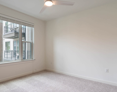 411 W Commerce St - Photo Thumbnail 21