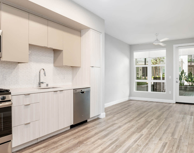 4275 Mission Bay Drive - Photo Thumbnail 7