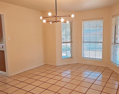 105 Meadow Dr - Photo Thumbnail 7