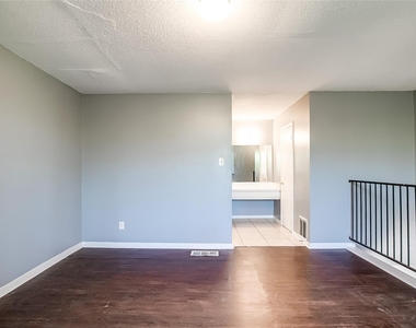 2215 Missionhill Dr - Photo Thumbnail 13