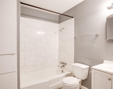 2215 Missionhill Dr - Photo Thumbnail 16