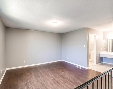 2215 Missionhill Dr - Photo Thumbnail 10