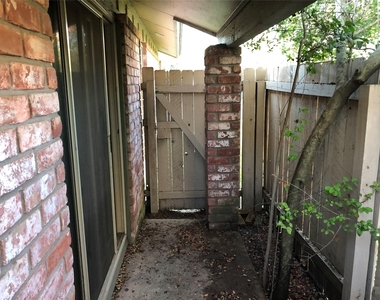 914 W Meadowmere Ln - Photo Thumbnail 25