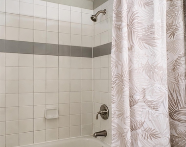 2502 Leon St - Photo Thumbnail 10