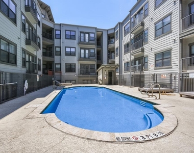 2502 Leon St - Photo Thumbnail 18