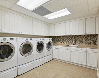 1965 W Wesley Road Nw - Photo Thumbnail 24