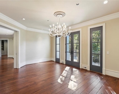 1965 W Wesley Road Nw - Photo Thumbnail 13
