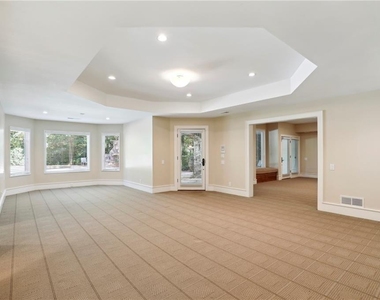 1965 W Wesley Road Nw - Photo Thumbnail 25