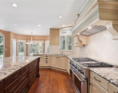 1965 W Wesley Road Nw - Photo Thumbnail 23
