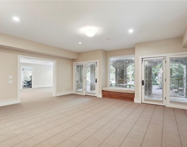 1965 W Wesley Road Nw - Photo Thumbnail 26