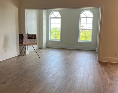 106 Spring Street - Photo Thumbnail 17