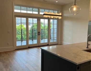 106 Spring Street - Photo Thumbnail 4