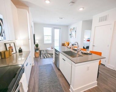 72 Milton Avenue - Photo Thumbnail 4