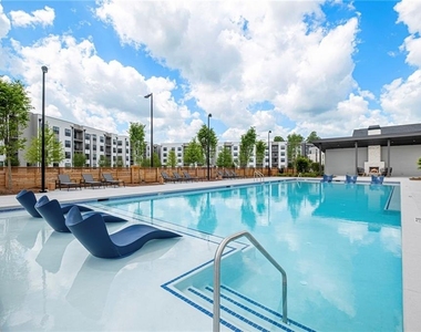 72 Milton Avenue - Photo Thumbnail 24