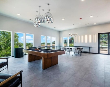 72 Milton Avenue - Photo Thumbnail 12