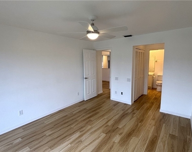 804 Mohawk Parkway - Photo Thumbnail 7