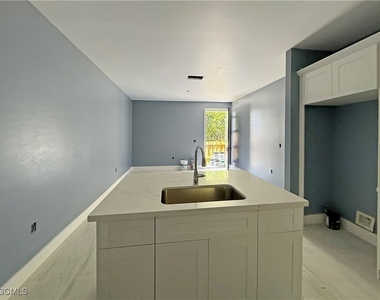 2103 French Street - Photo Thumbnail 8