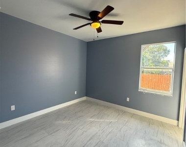 2103 French Street - Photo Thumbnail 18