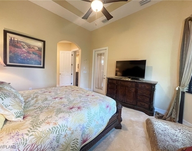 7302 Acorn Way - Photo Thumbnail 17