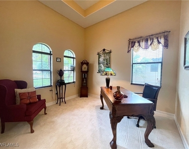 7302 Acorn Way - Photo Thumbnail 13