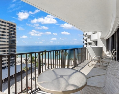4005 Gulf Shore Boulevard N - Photo Thumbnail 12
