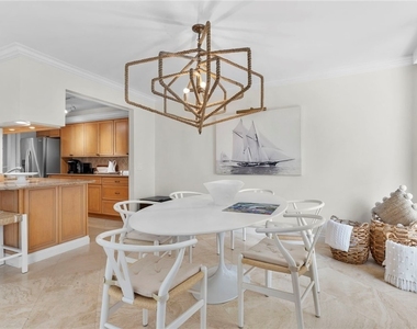 4005 Gulf Shore Boulevard N - Photo Thumbnail 20