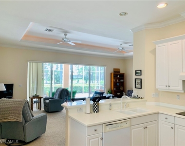 3910 Jasmine Lake Circle - Photo Thumbnail 6