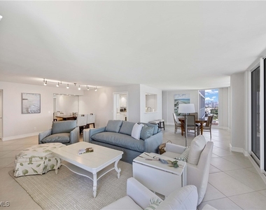 10691 Gulf Shore Drive - Photo Thumbnail 5