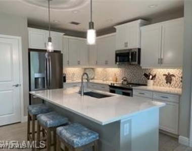 2548 Seychelles Drive - Photo Thumbnail 2