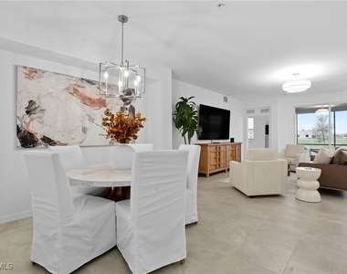 5667 Melbourne Ct - Photo Thumbnail 16