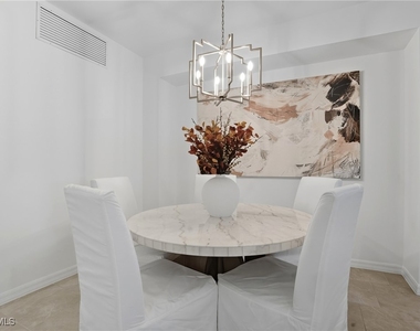 5667 Melbourne Ct - Photo Thumbnail 14