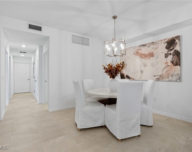 5667 Melbourne Ct - Photo Thumbnail 13