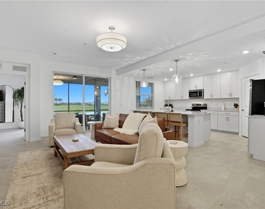 5667 Melbourne Ct - Photo Thumbnail 2