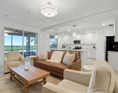5667 Melbourne Ct - Photo Thumbnail 4