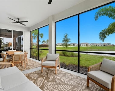 5667 Melbourne Ct - Photo Thumbnail 33