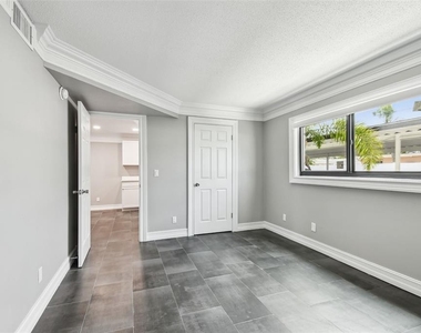 2942 W Bay Drive - Photo Thumbnail 27